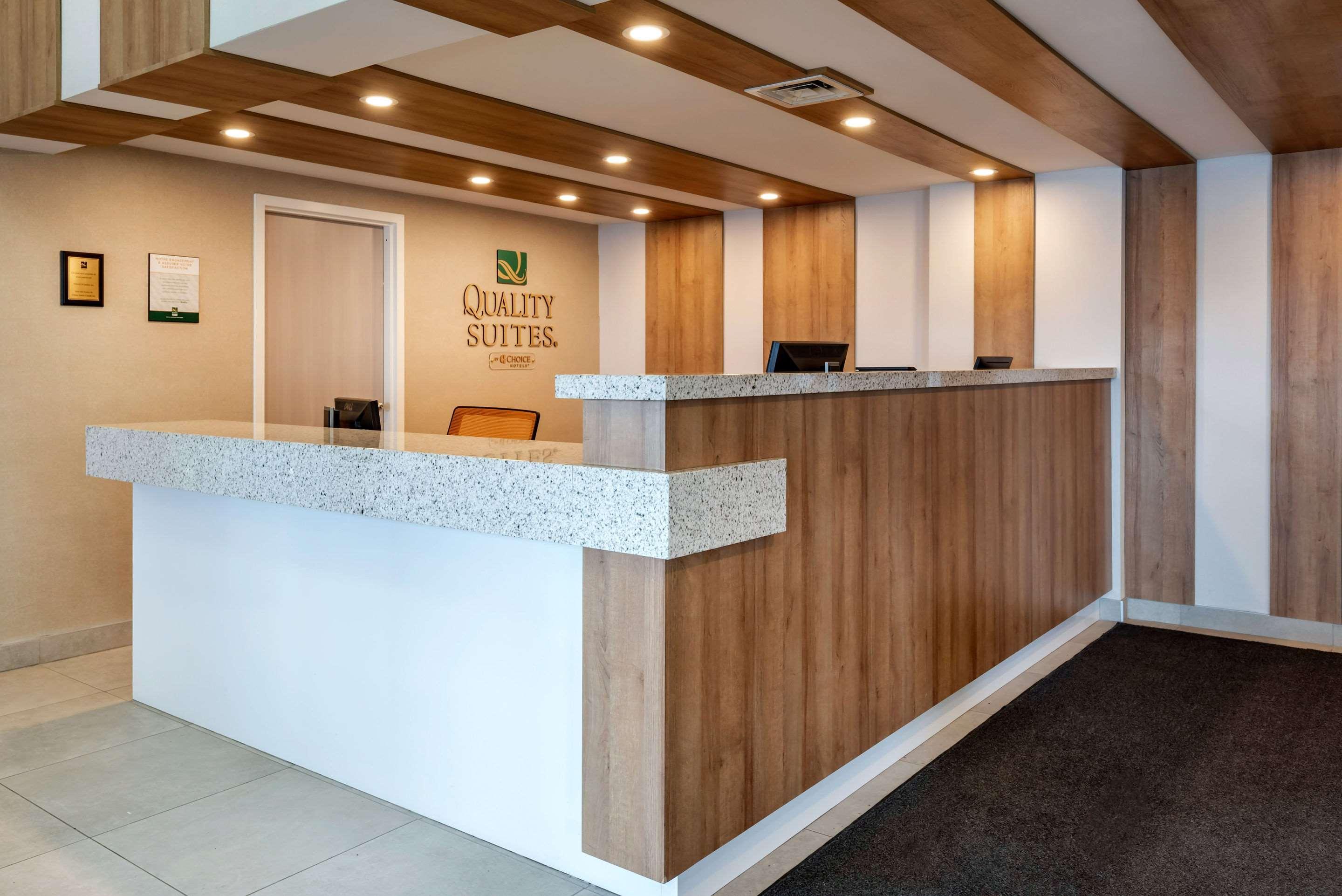 Quality Suites Quebec City Bagian luar foto